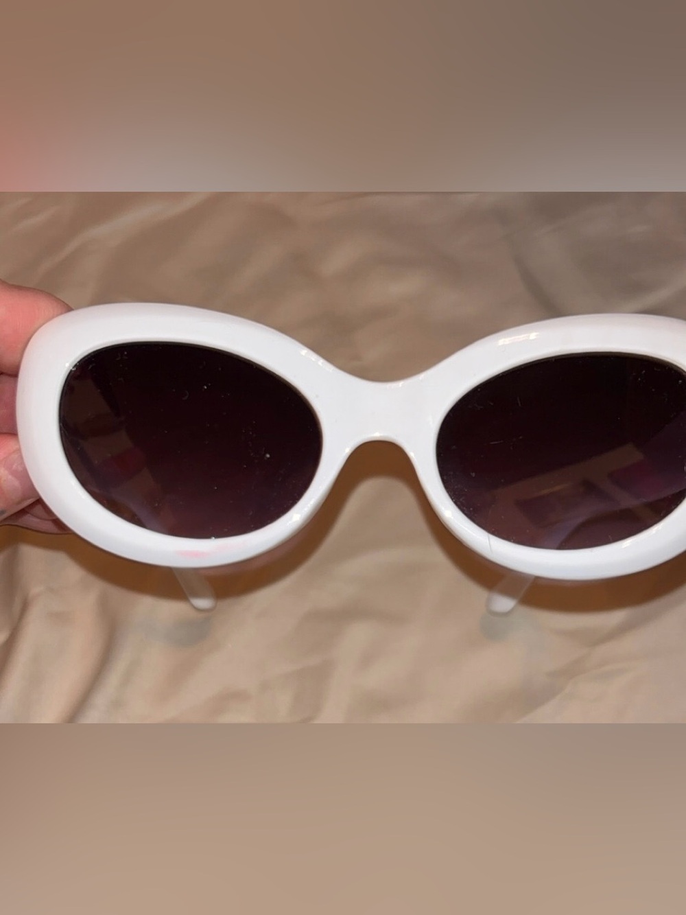 White Retro Oval Sunglasses - Women Accessories - Picture 3 of 3